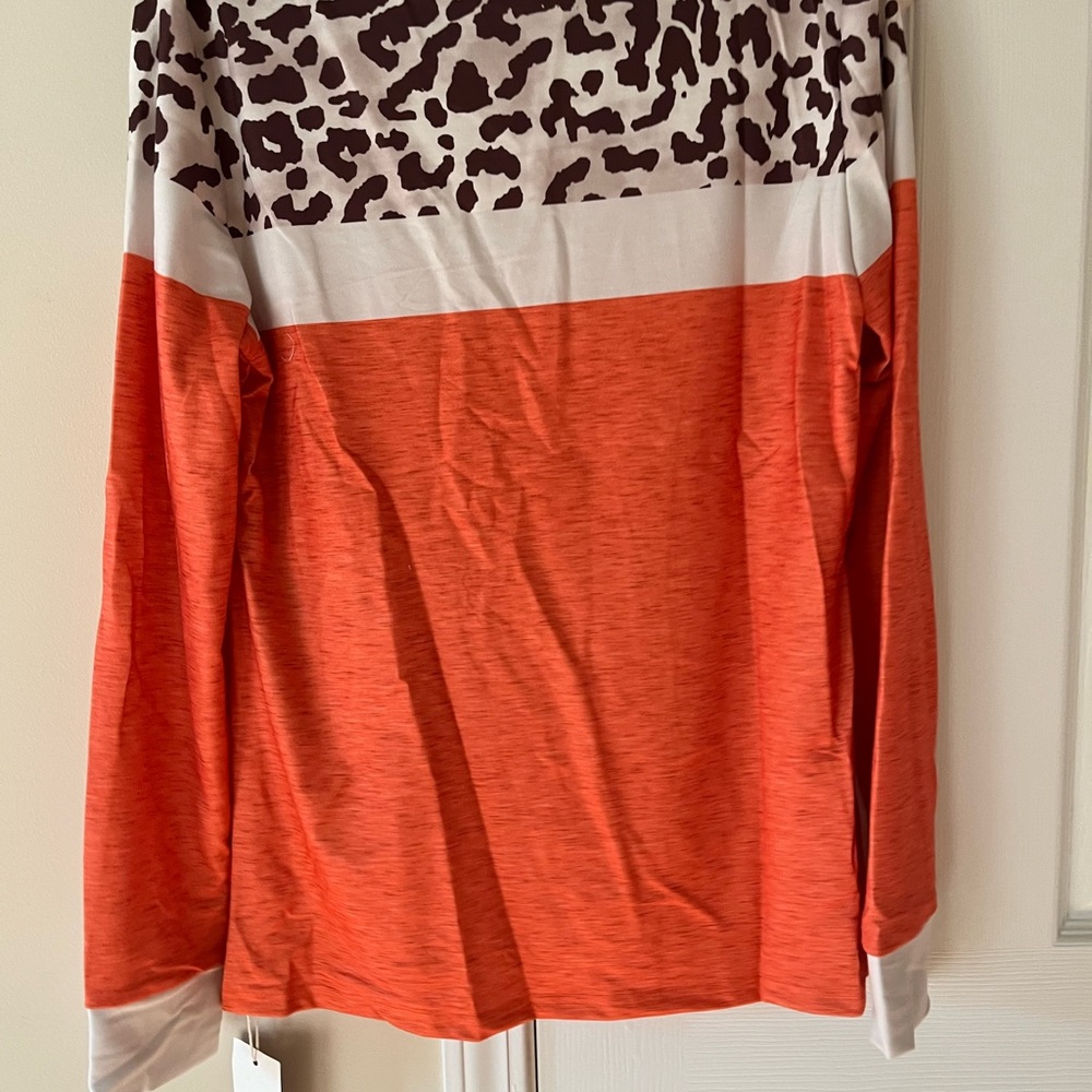 Women’s Plus Size Top - Picture 2 of 2